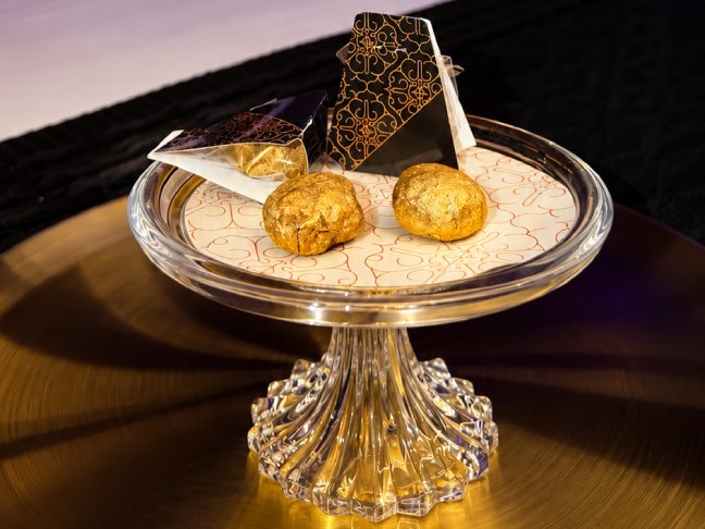 foto de mesa com taças